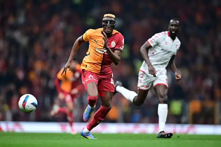Victor Osimhen’den Galatasaray’da kariyer rekoru
