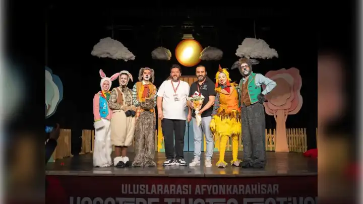 Alkışlar Karabağlar'a