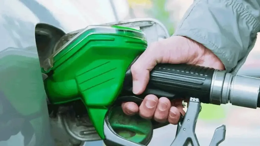 5 Mayıs 2025 akaryakıt fiyatlarında son durum: Benzin ve motorine indirim mi geliyor? haberinin görseli