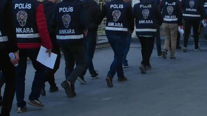 Ankara'da FETÖ'nün emniyet yapılanmasına operasyon: 33 gözaltı