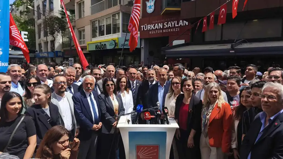 CHP İzmir’den Özgür Özel’e yapılan saldırıya sert tepki: Geri çekilmeyeceğiz! haberinin görseli