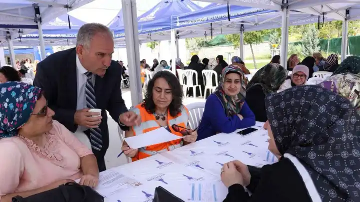 İzmirli kadınlar 