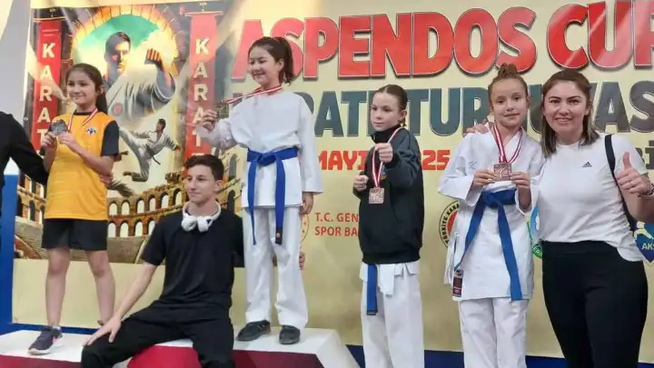 Aliağalı Karateciler Aspendos Cup Karate Turnavası’nda