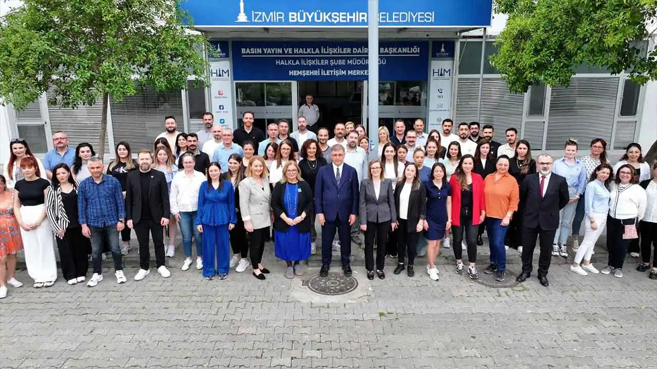Başkan Tugay, HİM personeli ile bir araya geldi haberinin görseli