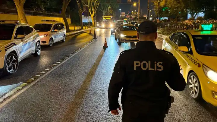 ‘Huzur İstanbul’ denetimlerinde 1005 kişi gözaltına alındı