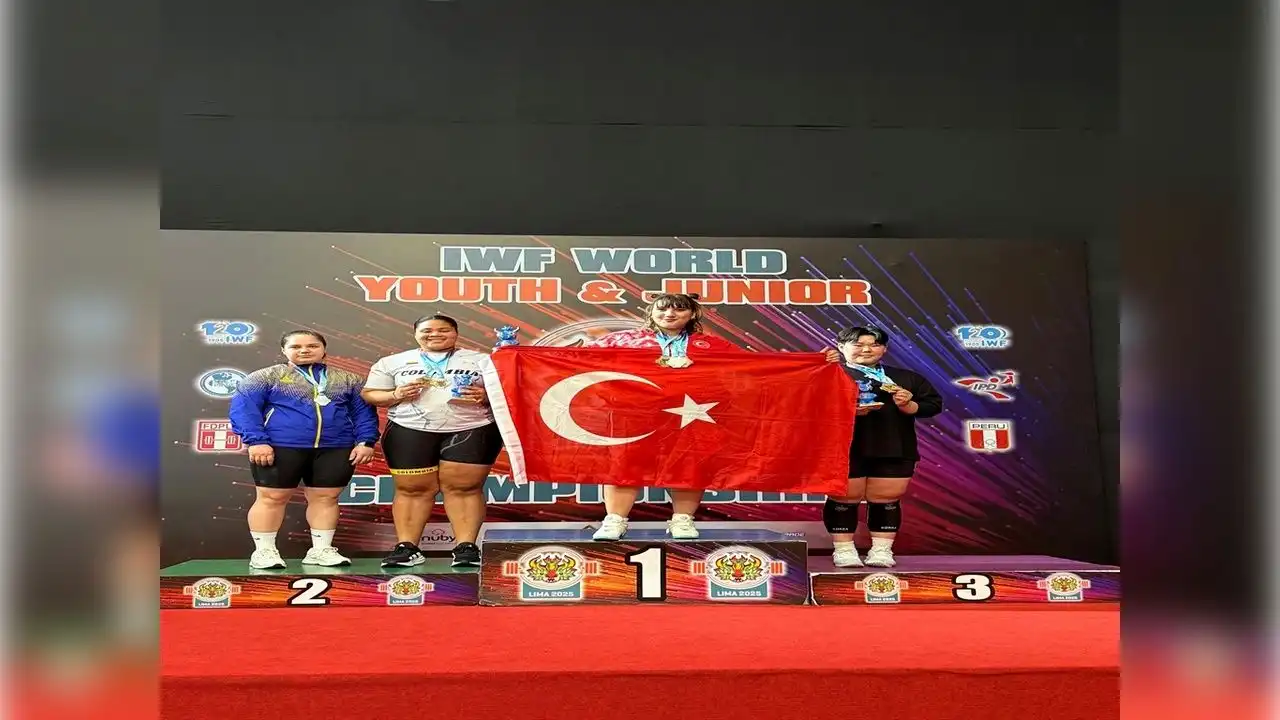 Milli halterci Fatmagül Çevik, dünya şampiyonu oldu haberinin görseli