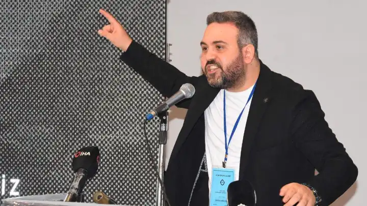 Altay'da eski başkan Ekmekçioğlu'nun ibrası konuşuldu