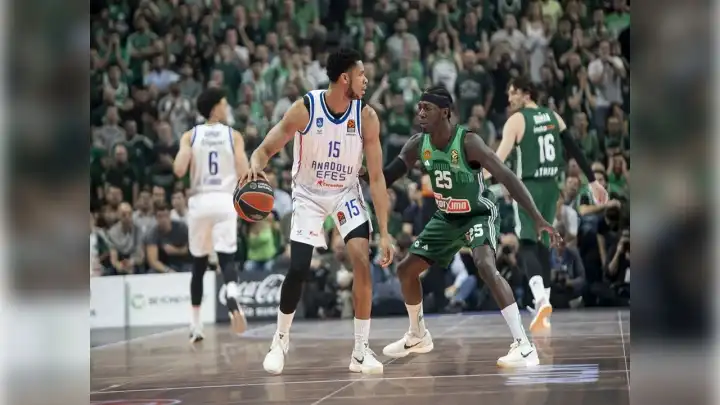Anadolu Efes, Avrupa’ya veda etti