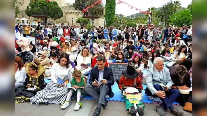 Çeşme’de 2. kitap takas şenliği