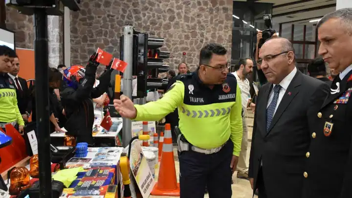 İzmir'de Karayolu Trafik Güvenliği Haftası gerçekleşti