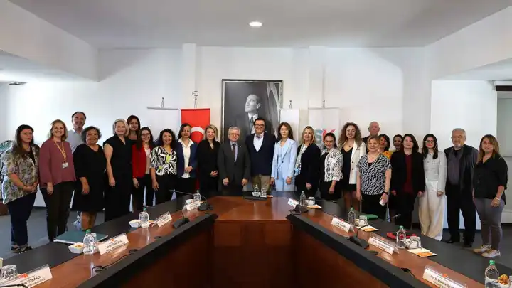 İzmir Ekonomi’den ‘sağlıklı yaşam’a destek