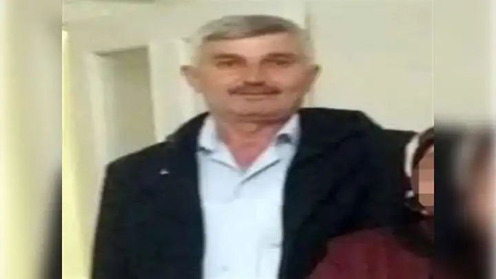 Kazdığı kanalizasyon çukuruna giren işçi, toprak altında kalıp öld