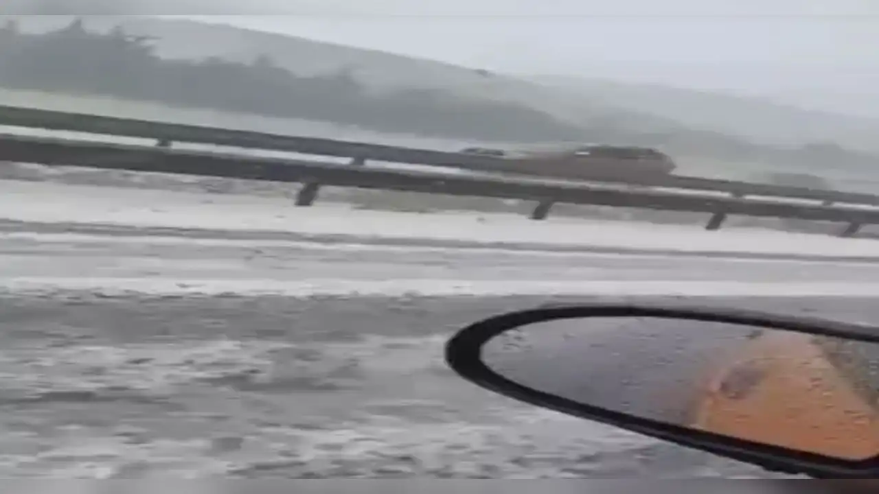 Ankara beyaza büründü! haberinin görseli