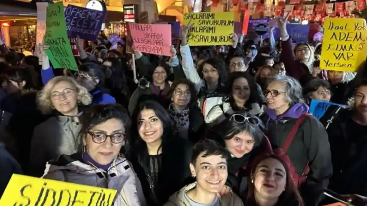 Kadınlar açısından Nisan: Neler geldi, geçti?