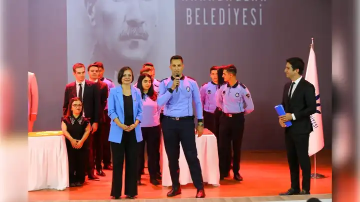 Karabağlar'da memurlar görev başı yaptı