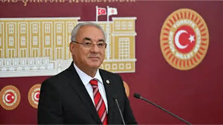 Önder Aksakal'dan Çiğli Belediyesi'ne sert tepki
