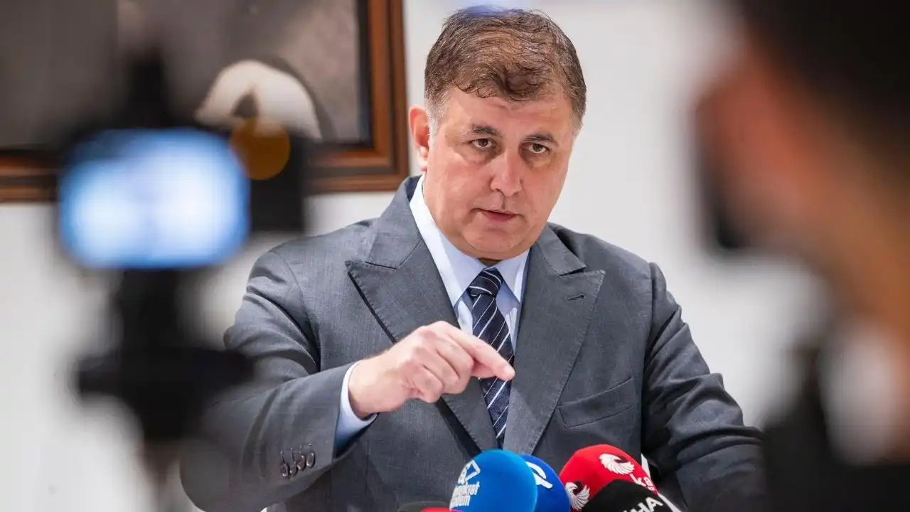 Tugay’dan İmamoğlu’nun erişim engeline sert tepki: Daha yüksek sesle konuşacağız! haberinin görseli