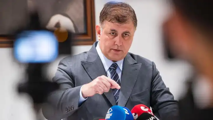 Tugay’dan İmamoğlu’nun erişim engeline sert tepki: Daha yüksek sesle konuşacağız!