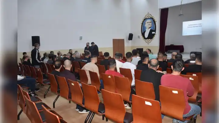 Aliağa'da tutuklulara seminer
