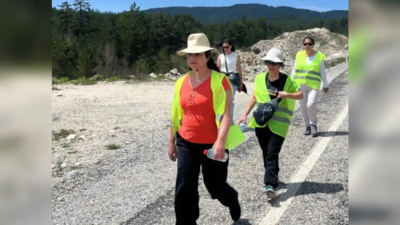 Çiğli Belediyesi'nden işten çıkarılan işçiler Ankara'ya ulaştı! haberinin görseli