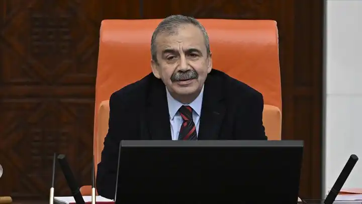Doğu Perinçek Sırrı Süreyya Önder’in vasiyetini açıkladı!