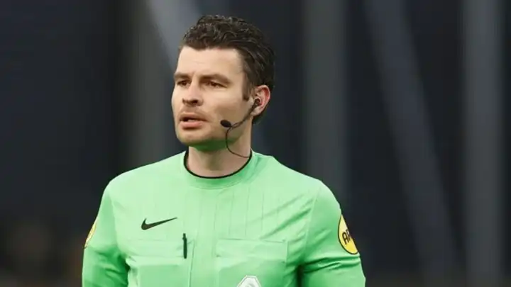 Erwin Blank kimdir? Galatasaray Trabzonspor VAR hakemi Erwin Blank hangi ülkeden?
