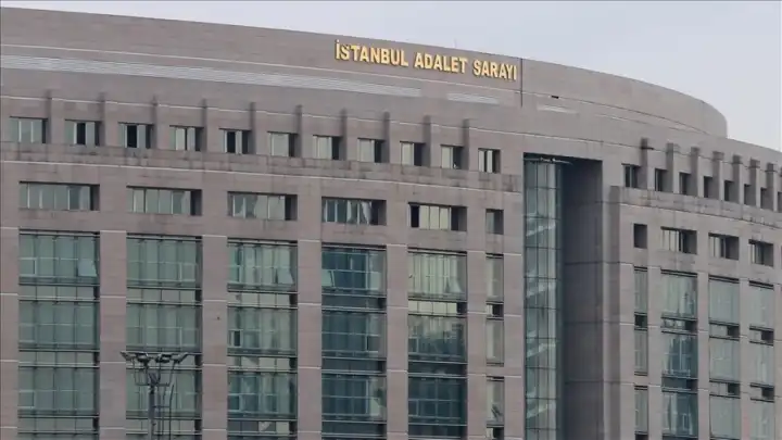 İBB'ye yolsuzluk soruşturması: Firari iş insanı hakkında yakalama kararı 