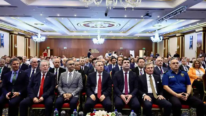 İzmir'de mesleki eğitim için güç birliği