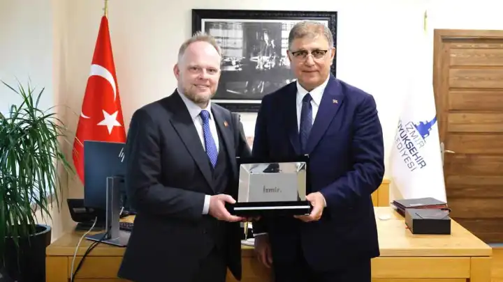 Kanada ve İzmir arasında kültürel ilişkiler gelişecek