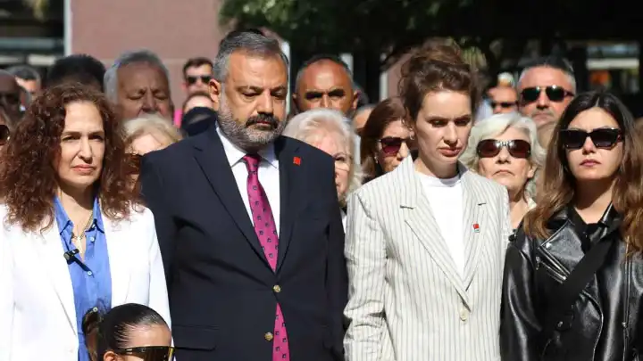 Aslanoğlu’ndan Anneler Günü paylaşımı