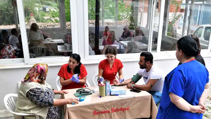 Bornova Belediyesi’nden köylere sağlık eğitimi