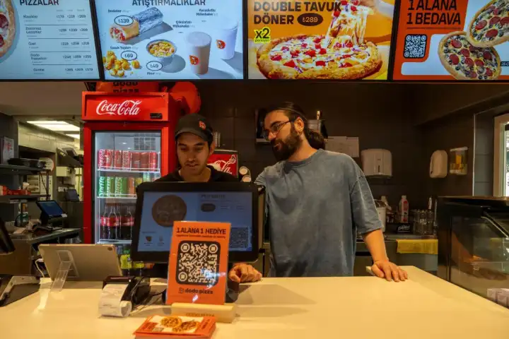 Engel tanımayan Baver Öncü, çalıştığı pizzacıda ayın elemanı seçildi