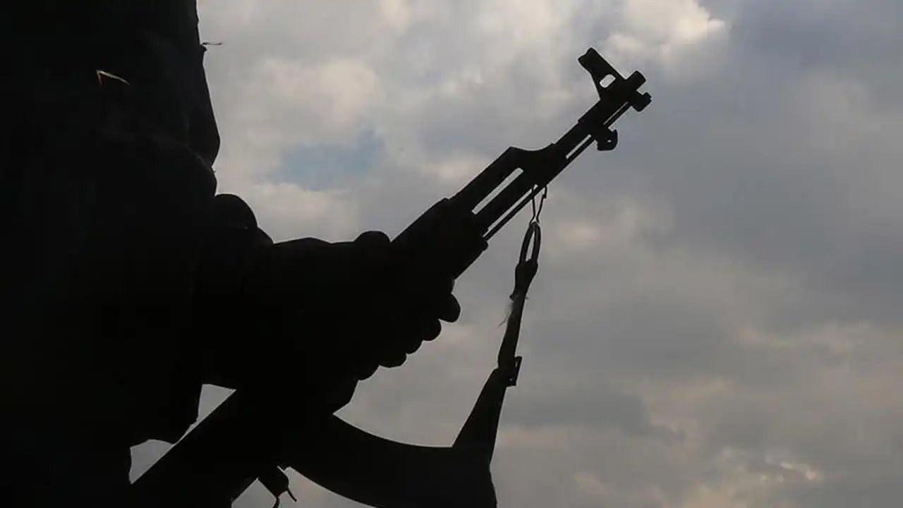 PKK'dan tarihi karar: Silah bıraktı, örgütü feshetti haberinin görseli