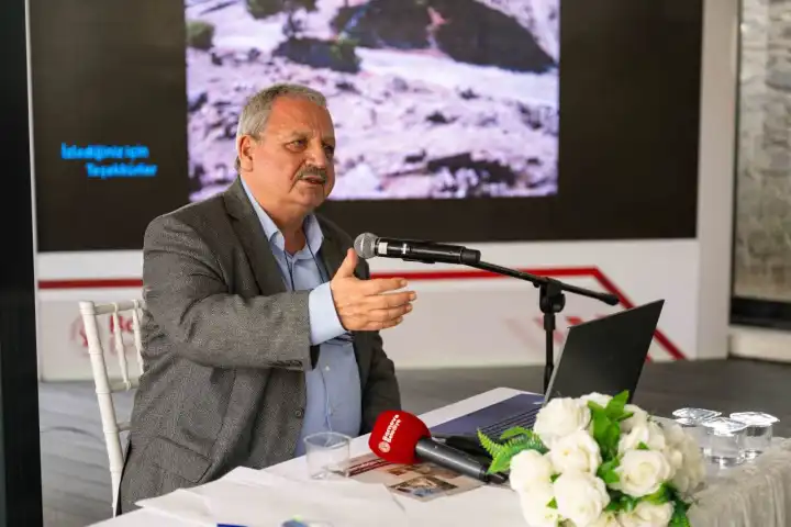 Zeus’tan Homeros’a: Bergama’daki 35 yıllık direniş Bornova’da yankılandı