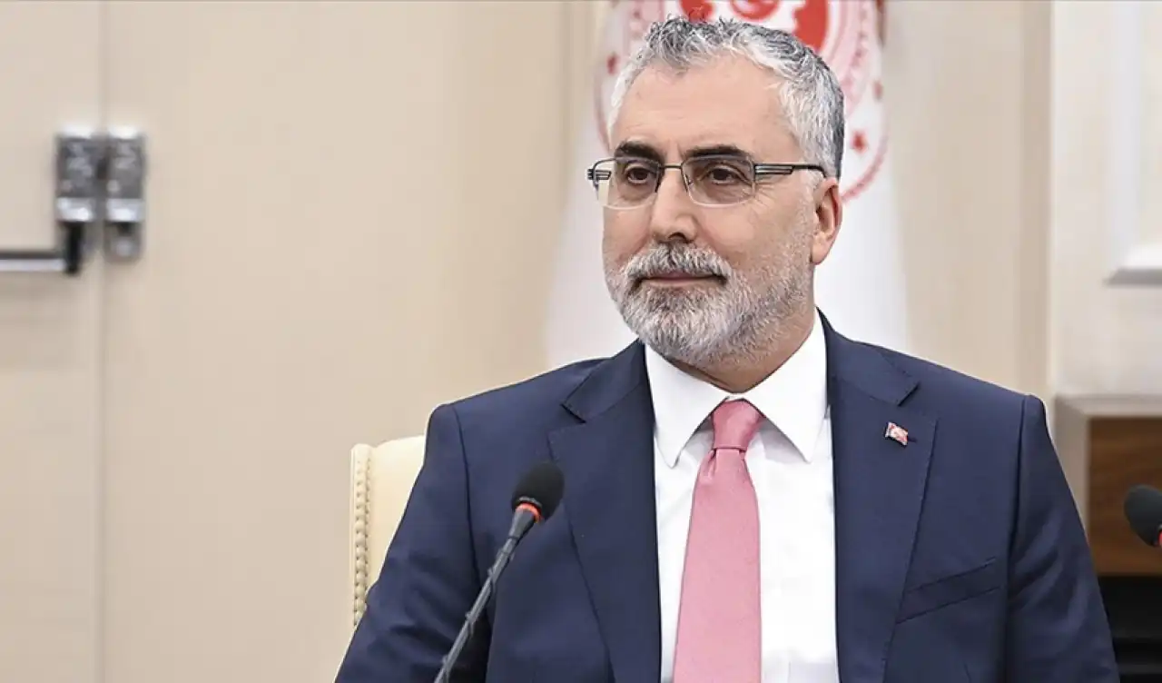 Bakan Işıkhan'dan sosyal güvenlik sistemi ile ilgili önemli açıklamalar! haberinin görseli