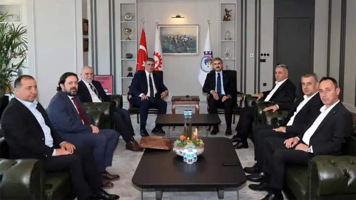 Başkan Tugay'dan Ankara’da sendika ziyaretleri: Toplu iş sözleşmeleri masaya yatırıldı