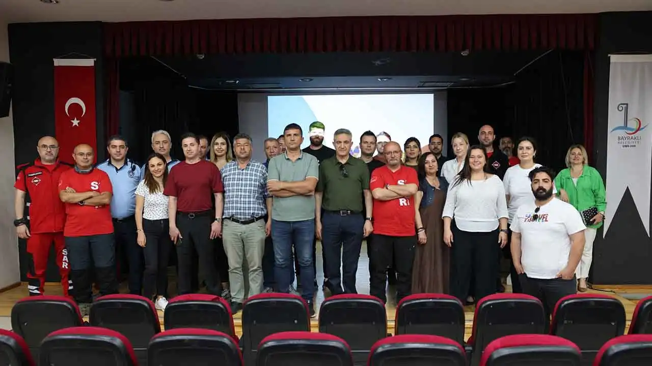 Bayraklı’da gönüller akreditasyona kavuşacak haberinin görseli