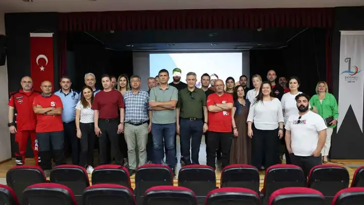 Bayraklı’da gönüller akreditasyona kavuşacak
