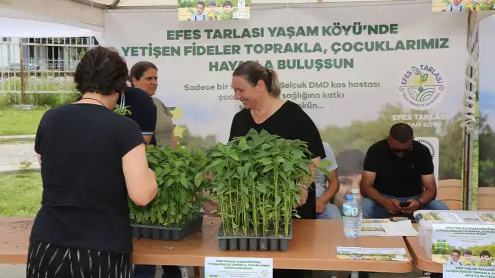 Efes Tarlası Yaşam Köyü’nden umuda yolculuk: Fideler DMD hastası çocuklar için satıldı