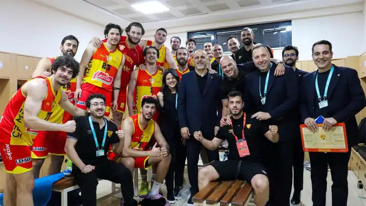 Göztepe potada 20 yıl sonra şampiyonluk için parkede