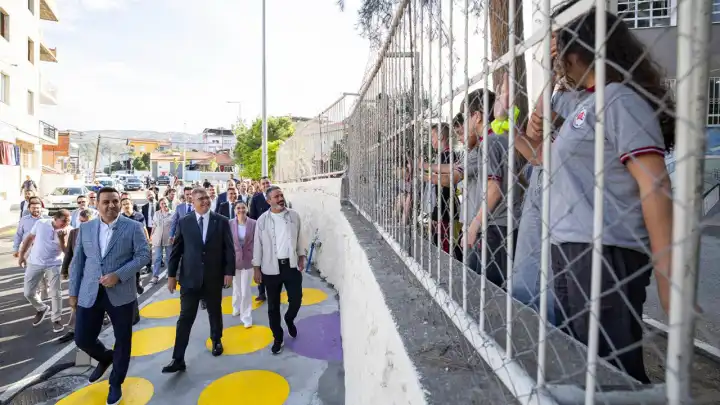 ‘Güzel İzmir Hareketi’ Karabağlar’dan Çiğli’de 