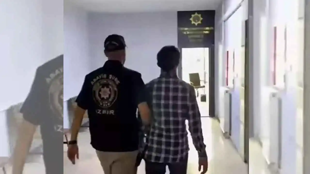 İzmir'de 30 yıl 8 ay hapis cezası ile aranan firari hükümlü yakalandı haberinin görseli