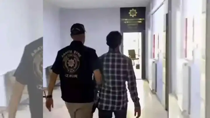 İzmir'de 30 yıl 8 ay hapis cezası ile aranan firari hükümlü yakalandı