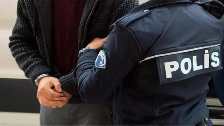 İzmir haber: Bayraklı'da iş yeri kundaklayan kişi tutuklandı