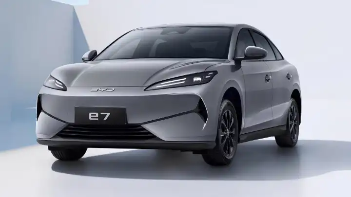 Tesla’ya rakip, Egea’dan ucuz: BYD e7 yollara çıkıyor