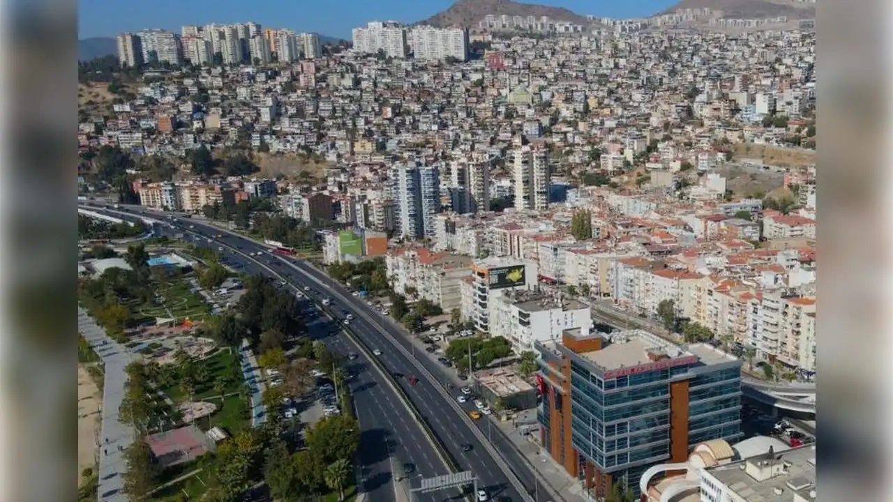 Bayraklı Belediyesi ile TMMOB arasında İmar Planı gerginliği haberinin görseli