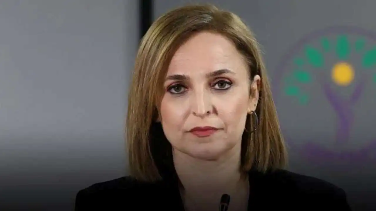 DEM Parti sözcüsü Doğan'dan Bakan Tunç'a sert tepki! haberinin görseli