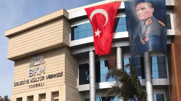 Engelsiz Tiyatro Torbalı’da sahneye çıkıyor