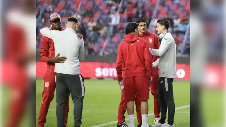 Final öncesi zemin turu: Trabzonspor ve Galatasaray sahaya indi