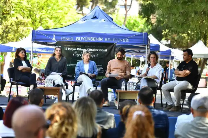 İzmir'de Dünya Çiftçiler Günü buluşması: Çiftçiler sordu, ziraat mühendisleri yanıtladı